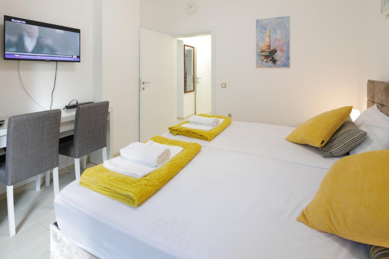 Aviator Apartments & Rooms Nikola Tesla Airport Belgrade Surčin Esterno foto
