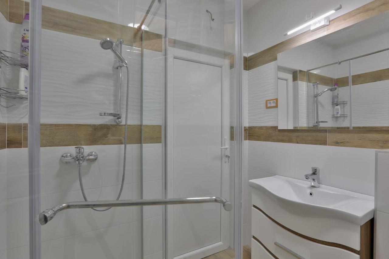 Aviator Apartments & Rooms Nikola Tesla Airport Belgrade Surčin Esterno foto
