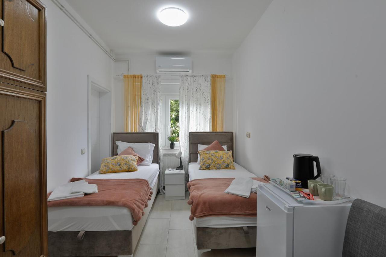 Aviator Apartments & Rooms Nikola Tesla Airport Belgrade Surčin Esterno foto