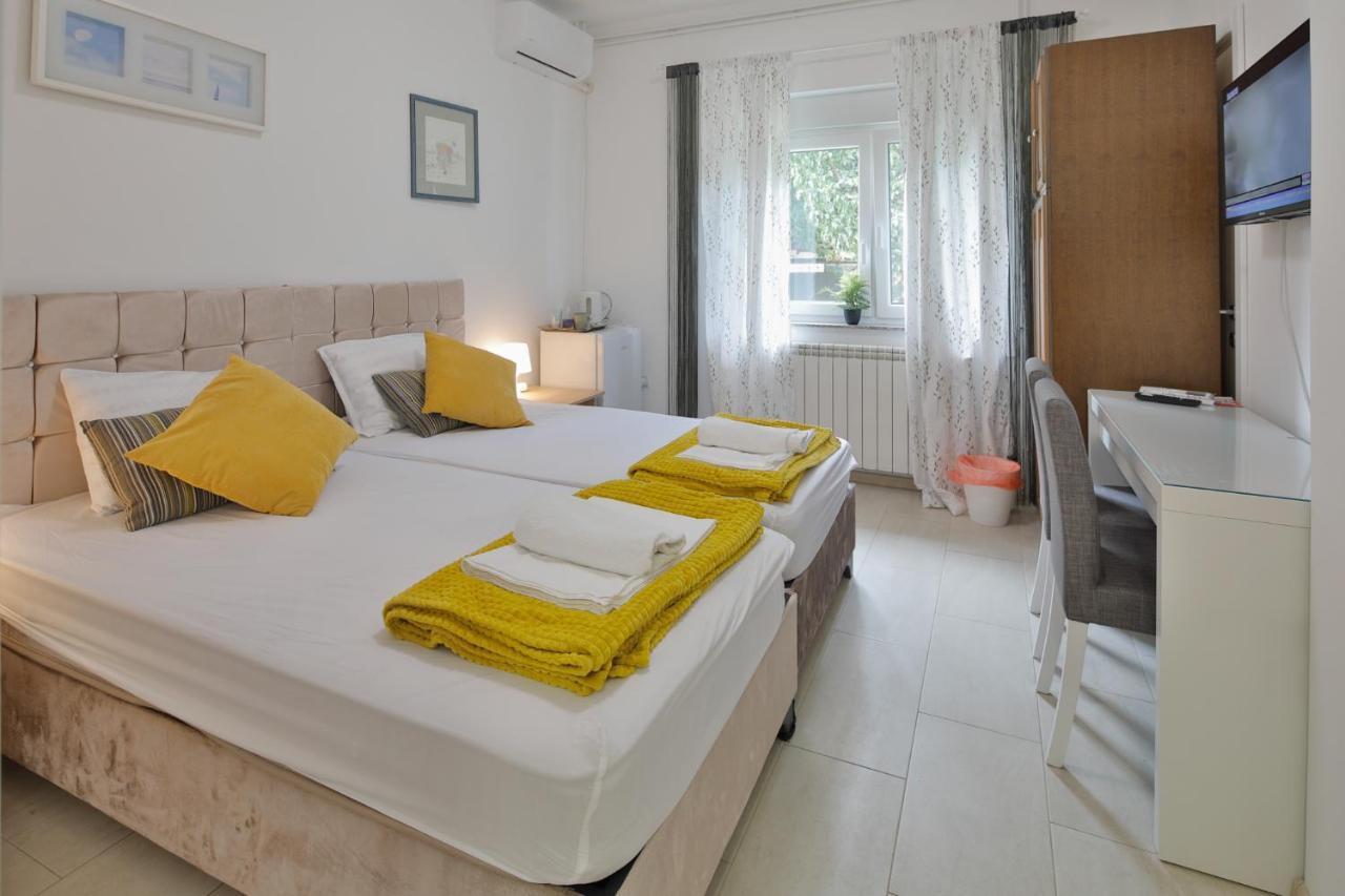 Aviator Apartments & Rooms Nikola Tesla Airport Belgrade Surčin Esterno foto